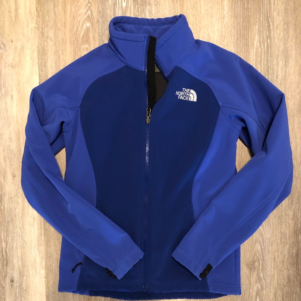 Used adult small(fits like an XS)North Face Jacket